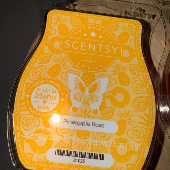 SCENTSY WAX BARS SET OF 2 PINEAPPLE ROSE & SUN RIPENED BERRY - Picture 2 of 4